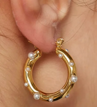 Nicoletta Pearl Hoop Earrings - Gold