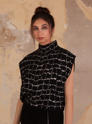 Tetra Top-Black/Ecru