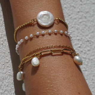 Sheena Dainty Pearl Bracelet - Gold