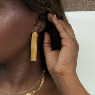 Reine Snake Tassell Tassel Earring - Gold