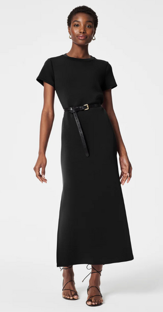 Airessentials Maxi Dress - Very Black